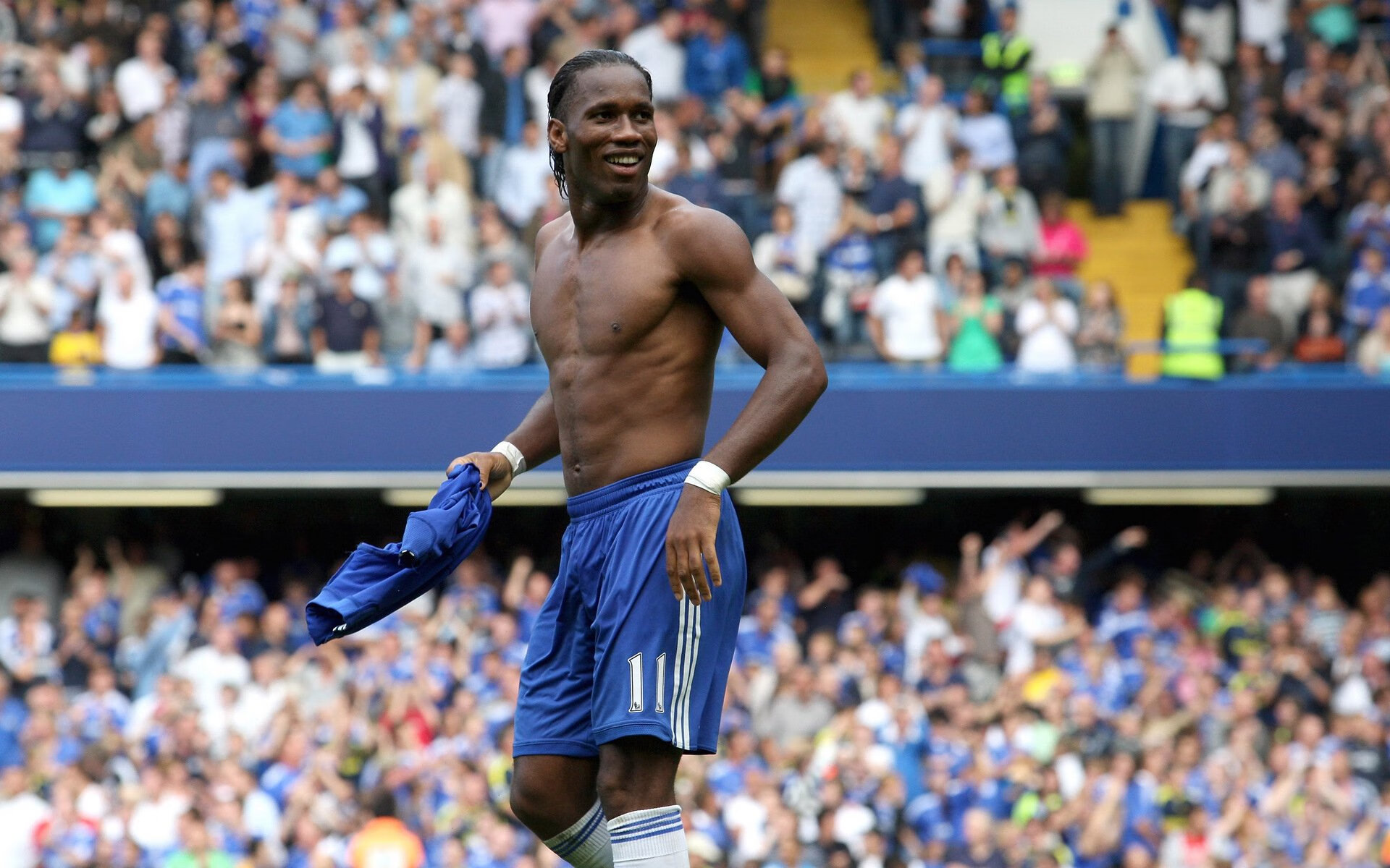 开云注册网址-史上最年轻“冠军得主”首次亮相欧冠，最年轻的欧冠冠军球员